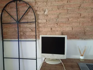 Monitor y Teclado BenQ