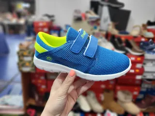 Zapatillas J'Jhayber niño. N°33