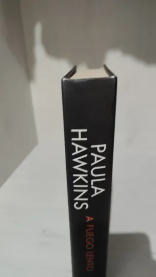 A fuego lento Paula Hawkins