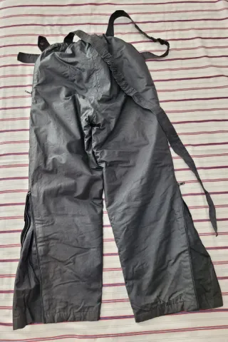 NEGOCIABLE Pantalón moto mujer marca Kiwi