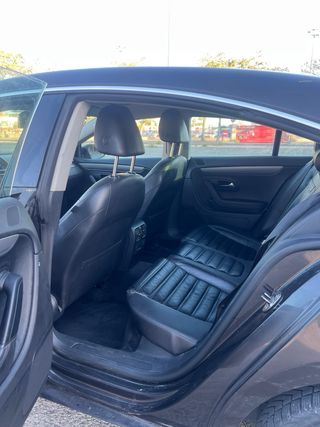 Volkswagen Passat CC 2011