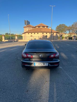 Volkswagen Passat CC 2011