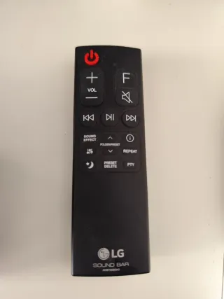 Barra de Sonido LG SL6YF con Subwoofer inalámbrico