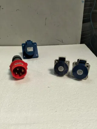 Conectores Eléctricos Industriales
