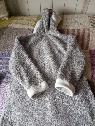 Bata infantil de oveja