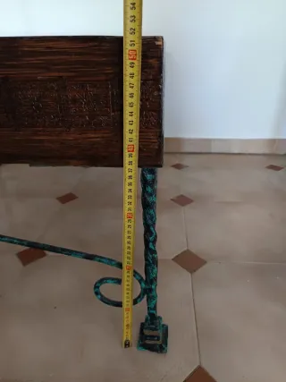 Mesa centro forja y madera con reja antigua