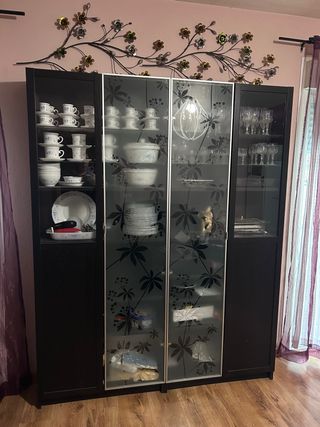 Vitrina Ikea Billy Negra con puertas