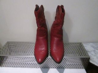 BOTINES CAMPEROS COLOR BURDEOS Nº 39/40 SHEIN
