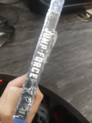 Juego PS4 Jump Force lo mordió (el disco está nuev