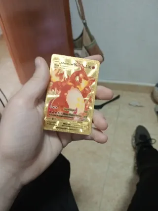 4 Cartas Charizard Doradas VMAX 2020