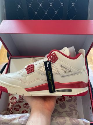 Air Jordan 4 Retro ¨Valentine's Day Sierra Red¨