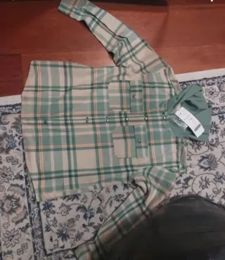 Camisa de cuadros beige y verde