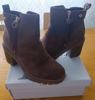 Botas tacón serraje marrón