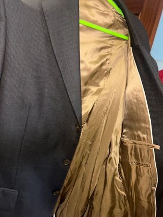 Chaqueta Negra con Forro Dorado