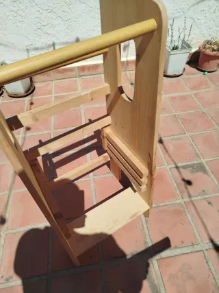 Torre di apprendimento Montessori in legno a tre livelli