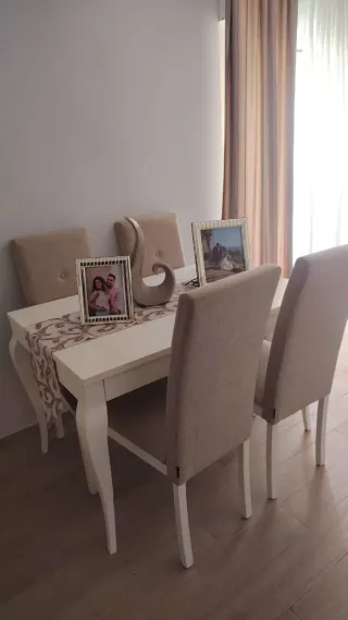 Mueble de salón blanco