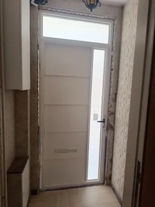 Fabricación a medida de Puerta entrada metálica