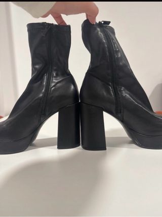 Botines negros stradivarius talla 40