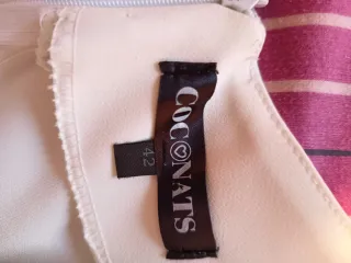 Conjunto top blanco y falda estampada