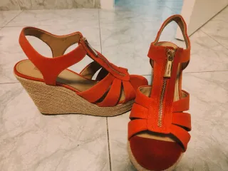 Sandalias Cuña Michael Kors Rojas