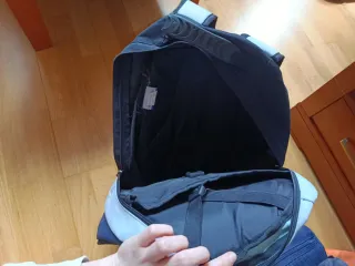 Lote 2 neceseres, 2 mochilas y 1 estuche