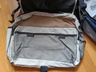 Lote 2 neceseres, 2 mochilas y 1 estuche