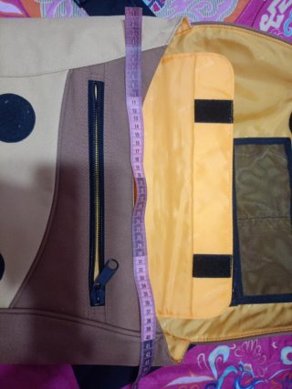 Bolsa portátil DICOTA beige y marrón