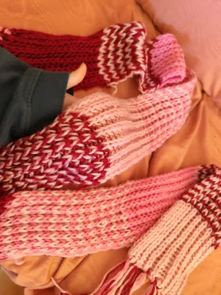 Bufanda lana tejida a mano rosa