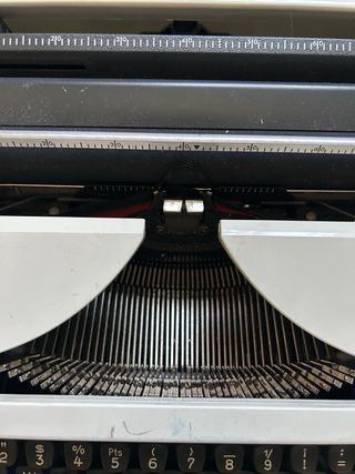 Máquina de escribir Olympia Mónica