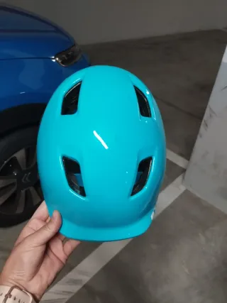 4 Cascos de bici infantil en azul,rosa y morado