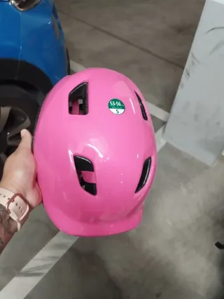 4 Cascos de bici infantil en azul,rosa y morado