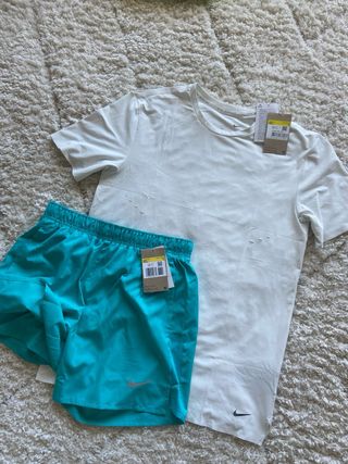 Conjunto Nike: Camiseta y Pantalón Corto