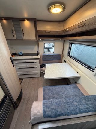 Caravana Hobby 400 SFE