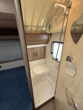 Caravana Hobby 400 SFE