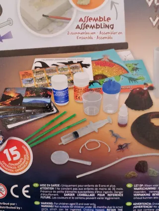 Juego Experimentos Volcanes y Dinosaurios Buki