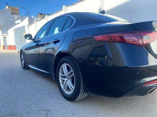 Alfa Romeo Giulia Automático 150CV 2.2 Diesel