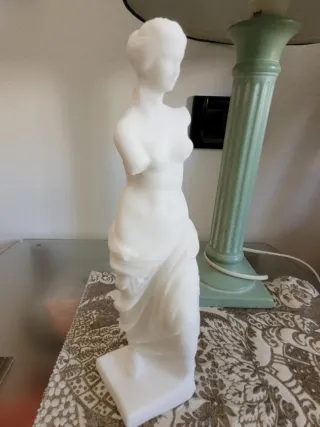 Statuetta Venere marmo bianco