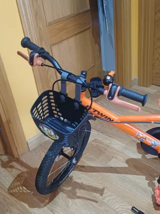 Bicicleta infantil naranja Decathlon 4-6 años