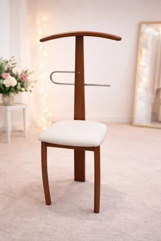 Galán de noche madera y cuero