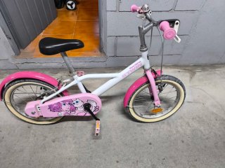 Bicicleta infantil B'Twin 14 con ruedines