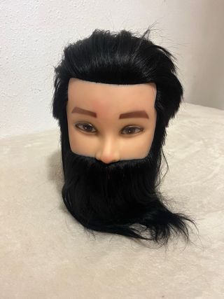 Muñeco de peluquería con barba