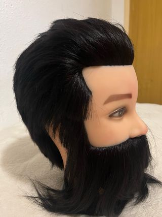 Muñeco de peluquería con barba