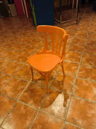 Silla Thonet Naranja