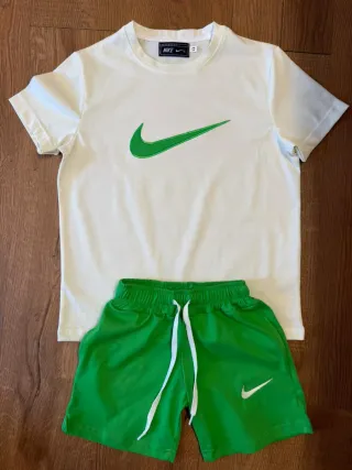 Conjunto Nike Camiseta y Pantalón Corto