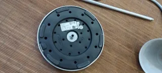 Lámpara de pie metálica plateada