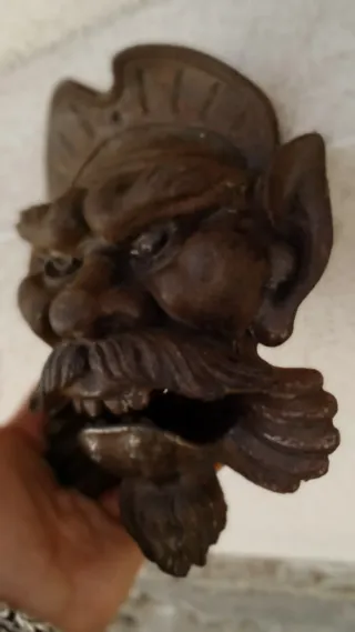 Aldaba llamador cabeza gargola diablo SXVIII S.XlX