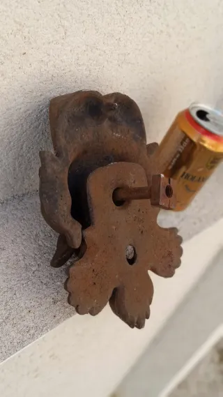 Aldaba llamador cabeza gargola diablo SXVIII S.XlX