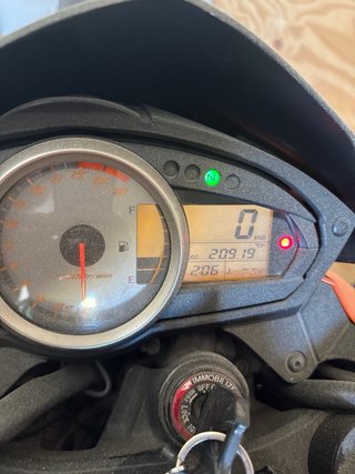 Kawasaki Z750 Naranja