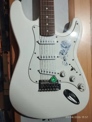 Guitarra Eléctrica Blanca