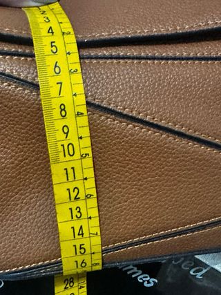 Bolso marrón estilo YSL